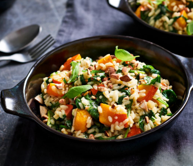 Saffraanrisotto met pompoen en amandel