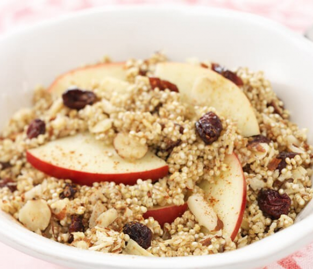 Romige quinoa met appel en cranberry’s
