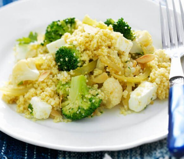 Curry van broccoli, bloemkool en couscous Recept Lassie rijst
