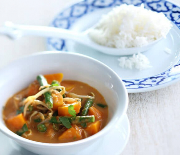 Thaise curry van pompoen, sperzieboontjes en taugé Lassie