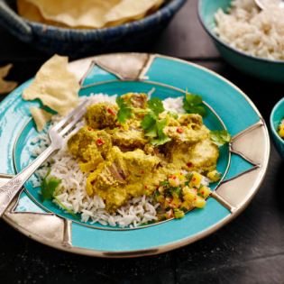 Indiase lamskorma met mangochutney