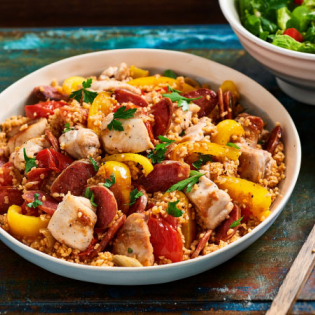 Turkse kip met bulgur en tomaat