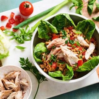 Pittige bulgursalade met makreel
