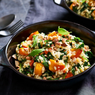 Saffraanrisotto met pompoen en amandel