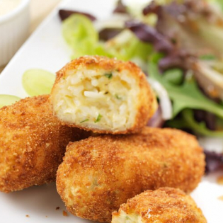 Rijstkroketjes met kaas