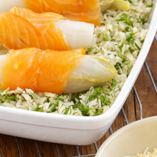 Witlof met gerookte zalm met gerookte zalm en kruidenrijst