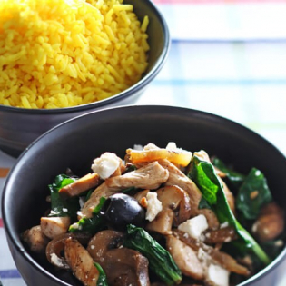 Kip met champignons en spinazie