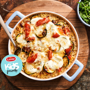 Italiaanse ovenschotel met tomaat, kaas en oregano