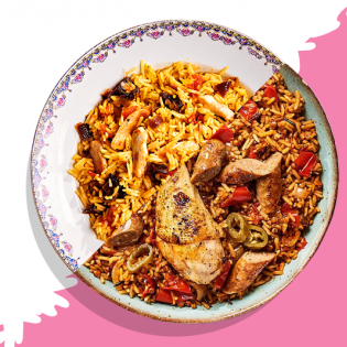 Pilav met drumsticks en merguez
