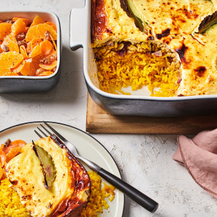 Bobotie van kipgehakt met wortelsalade