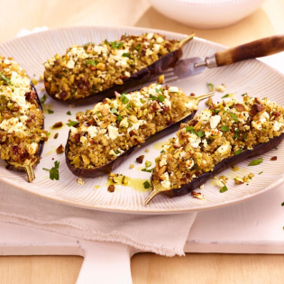 Aubergine gevuld met pilav