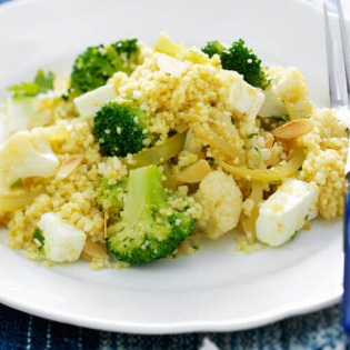 Curry van broccoli, bloemkool en couscous