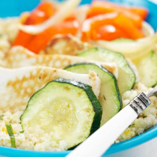 Mediterrane kip met sinaasappelcouscous