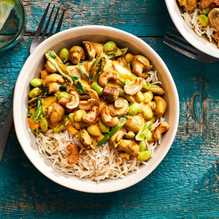 Madras curry met champignons en sojabonen