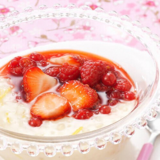 Citroengort met saus van rood fruit