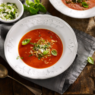 Verse tomatensoep met zilvervliesrijst